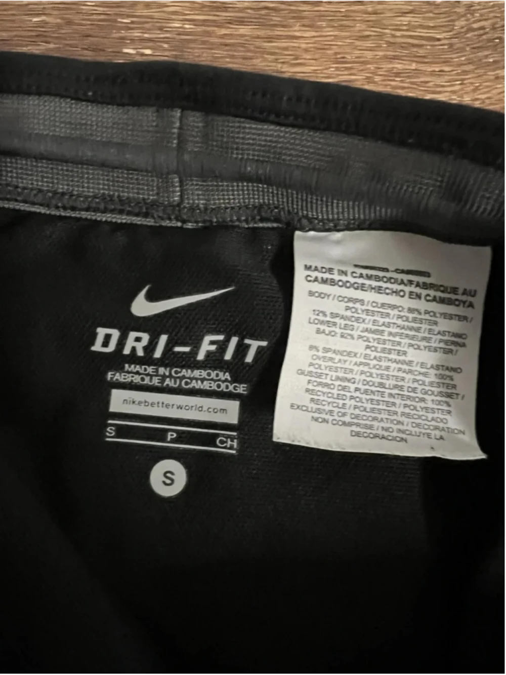 Nike Dri-FIT Women’s Running Leggings Size Small Black Ankle Zip Pocket Athletic